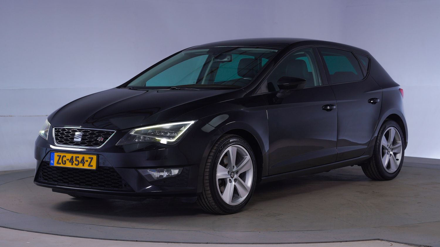 Seat Leon Hatchback 2014 ZG-454-Z 1