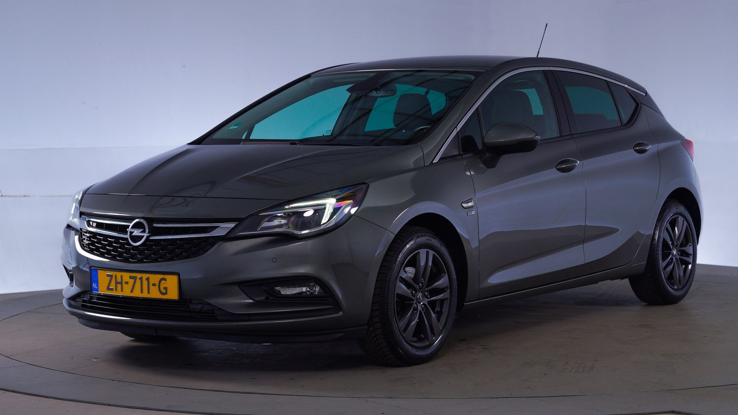 Opel Astra Hatchback 2019 ZH-711-G 1