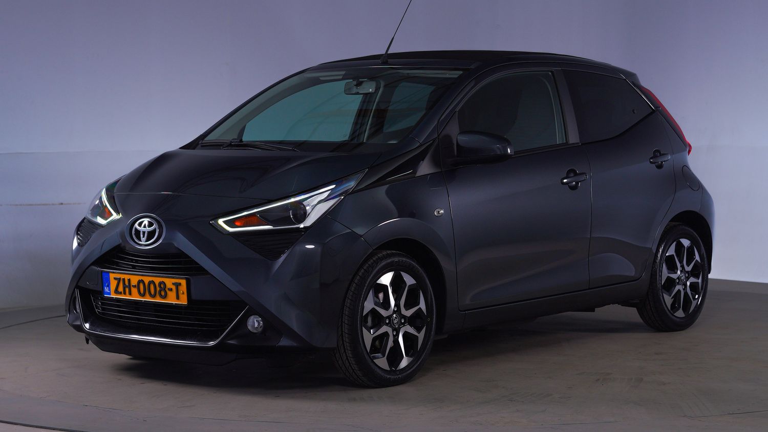 Toyota Aygo Hatchback 2019 ZH-008-T 1