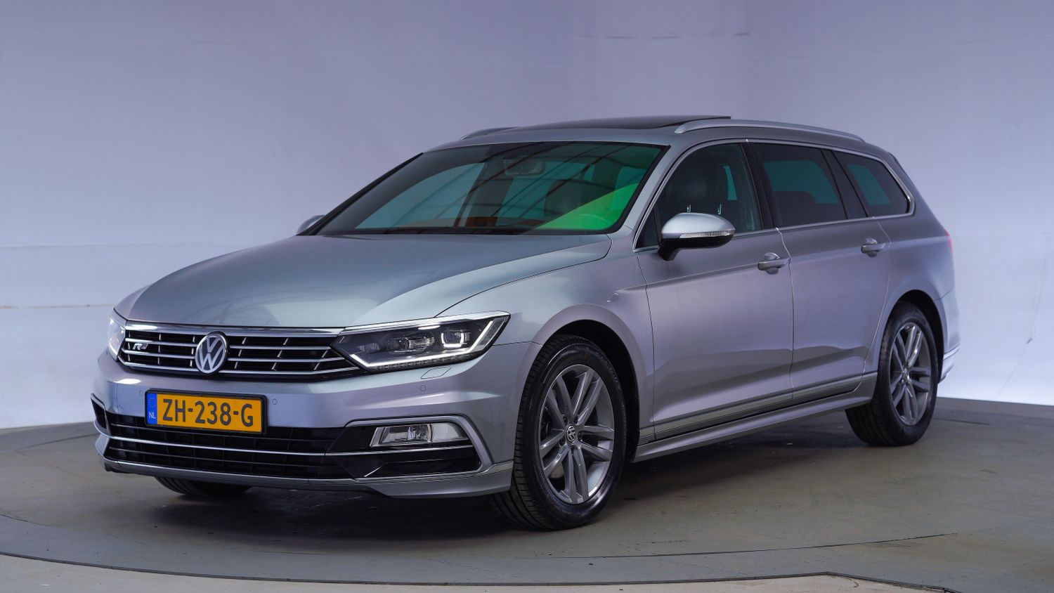 Volkswagen Passat Station 2019 ZH-238-G 1