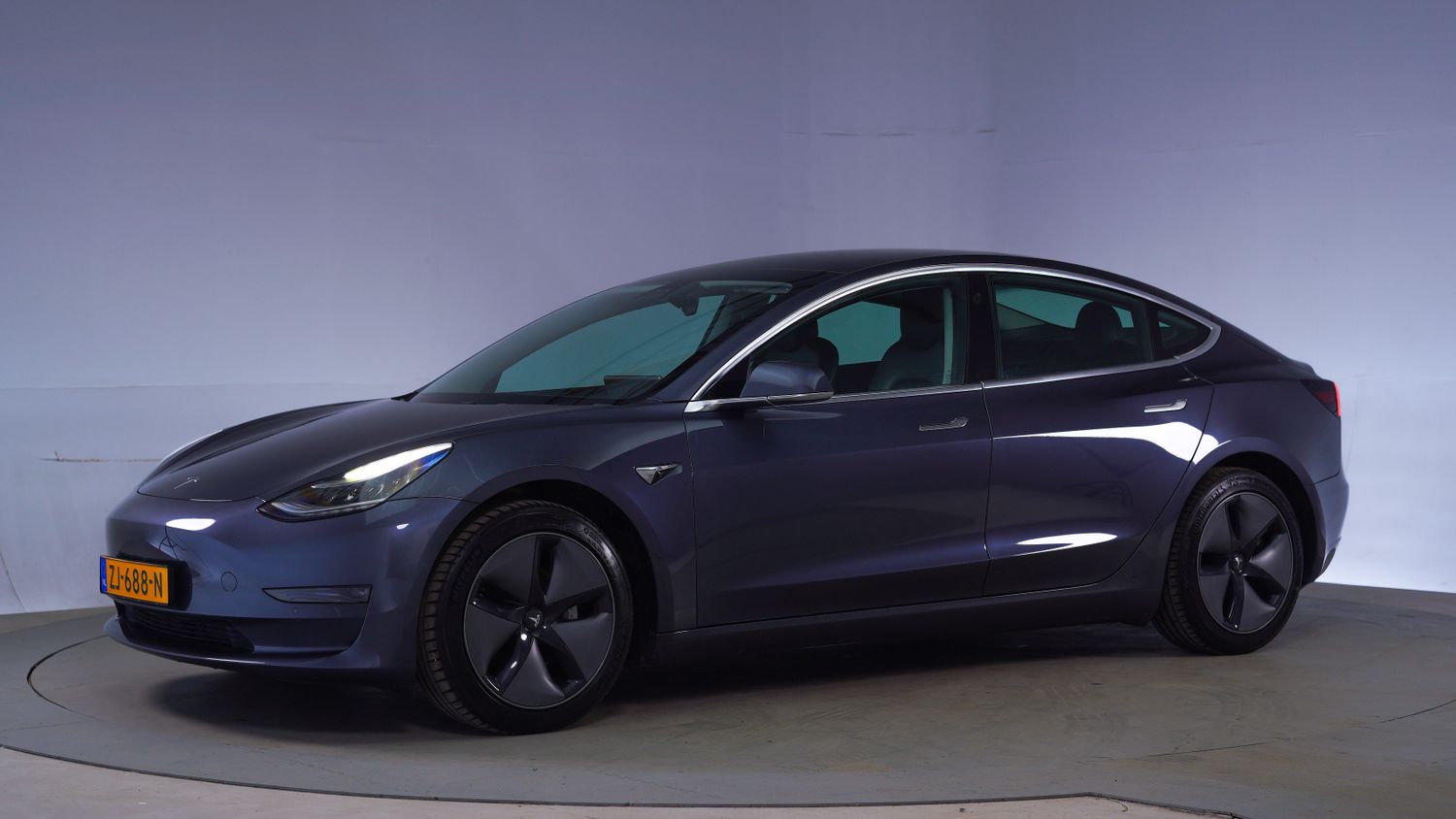 Tesla Model 3 Hatchback 2019 ZJ-688-N 1