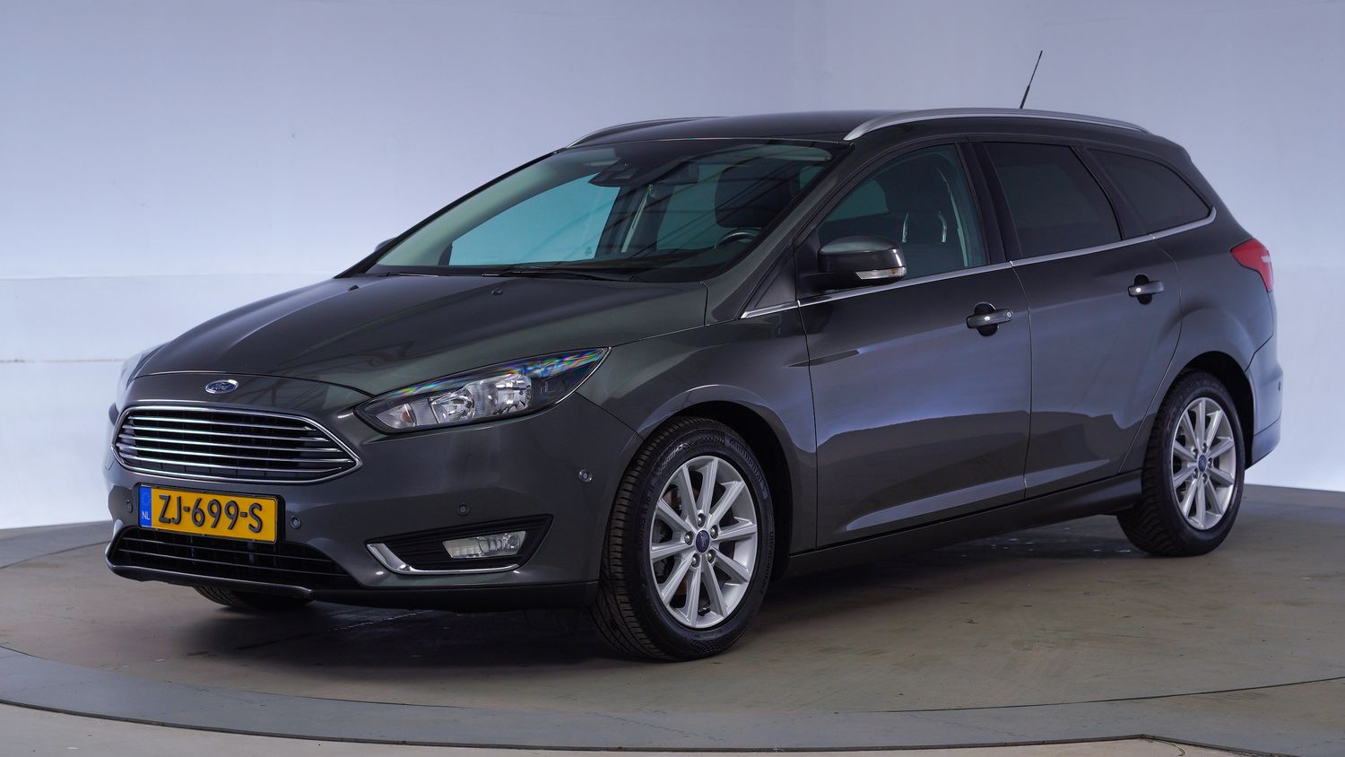 Ford Focus Station 2018 ZJ-699-S 1
