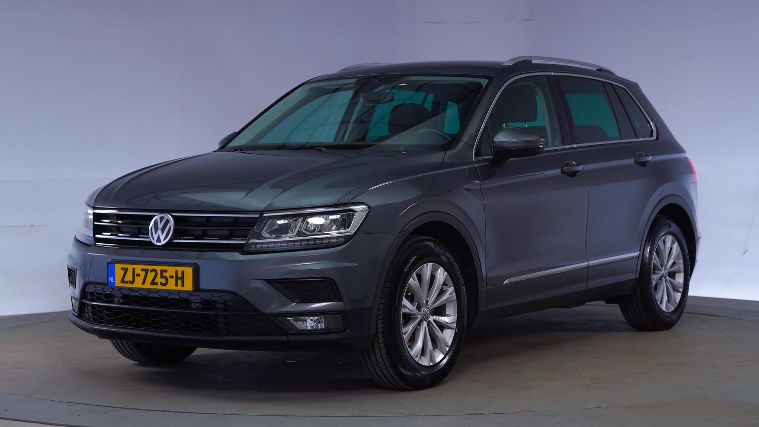 Volkswagen Tiguan SUV / Terreinwagen 2019 ZJ-725-H 1