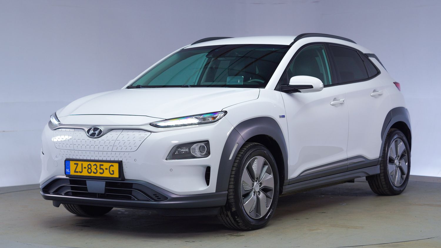 Hyundai Kona Hatchback 2019 ZJ-835-G 1