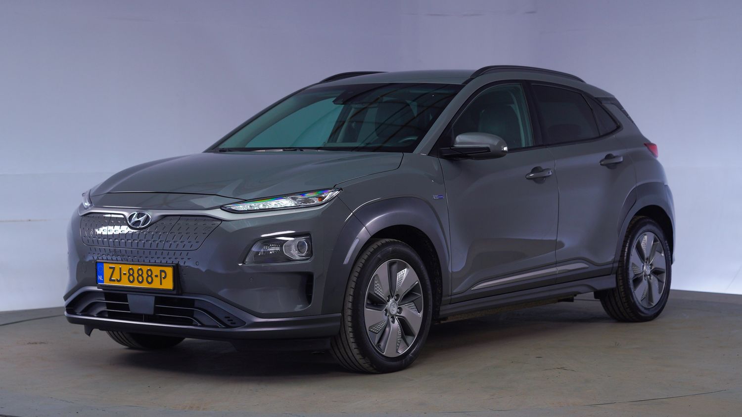 Hyundai Kona MPV 2019 ZJ-888-P 1