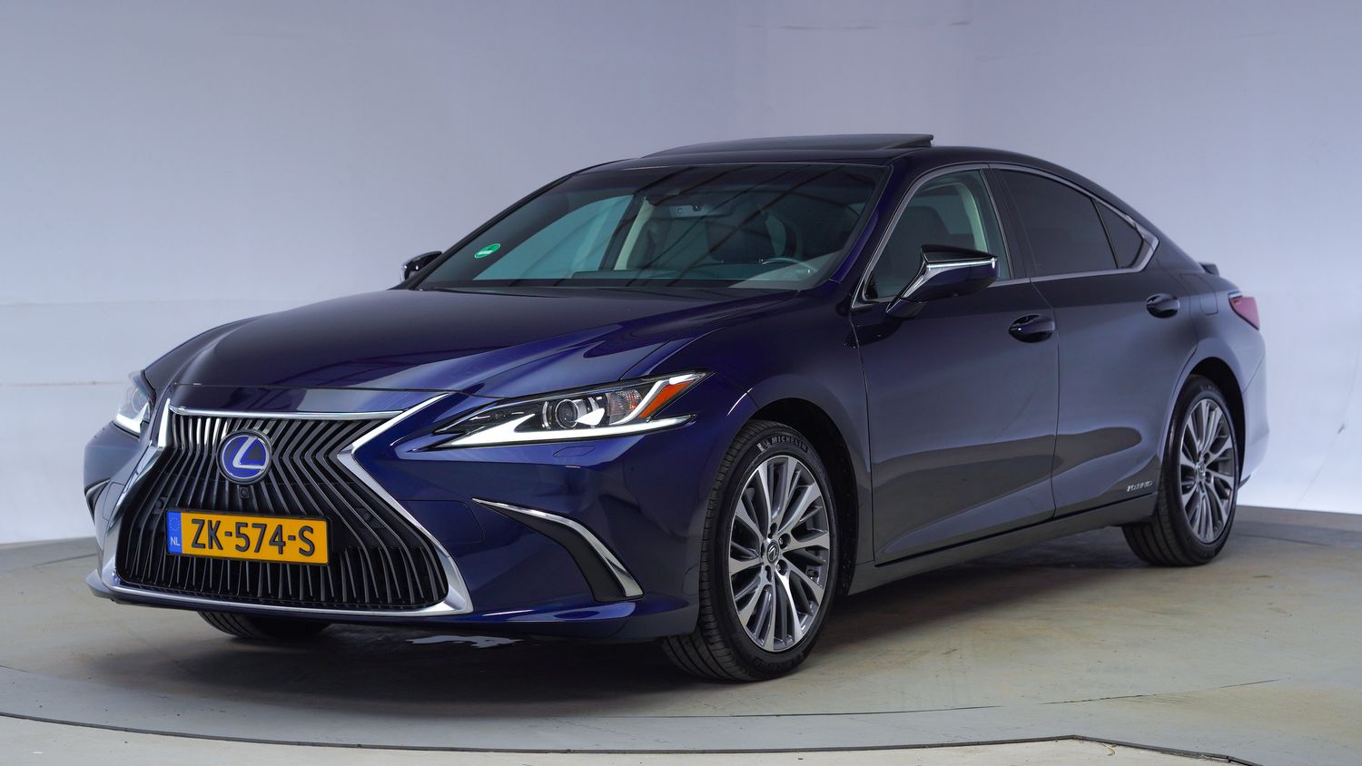 Lexus ES 300H Sedan 2019 ZK-574-S 1