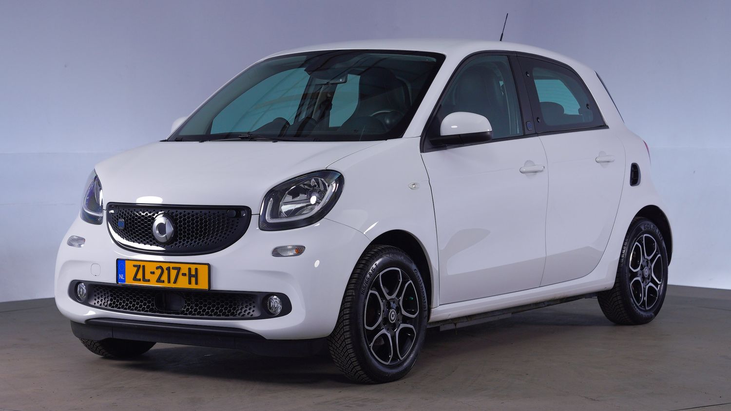 Smart Forfour Hatchback 2019 ZL-217-H 1