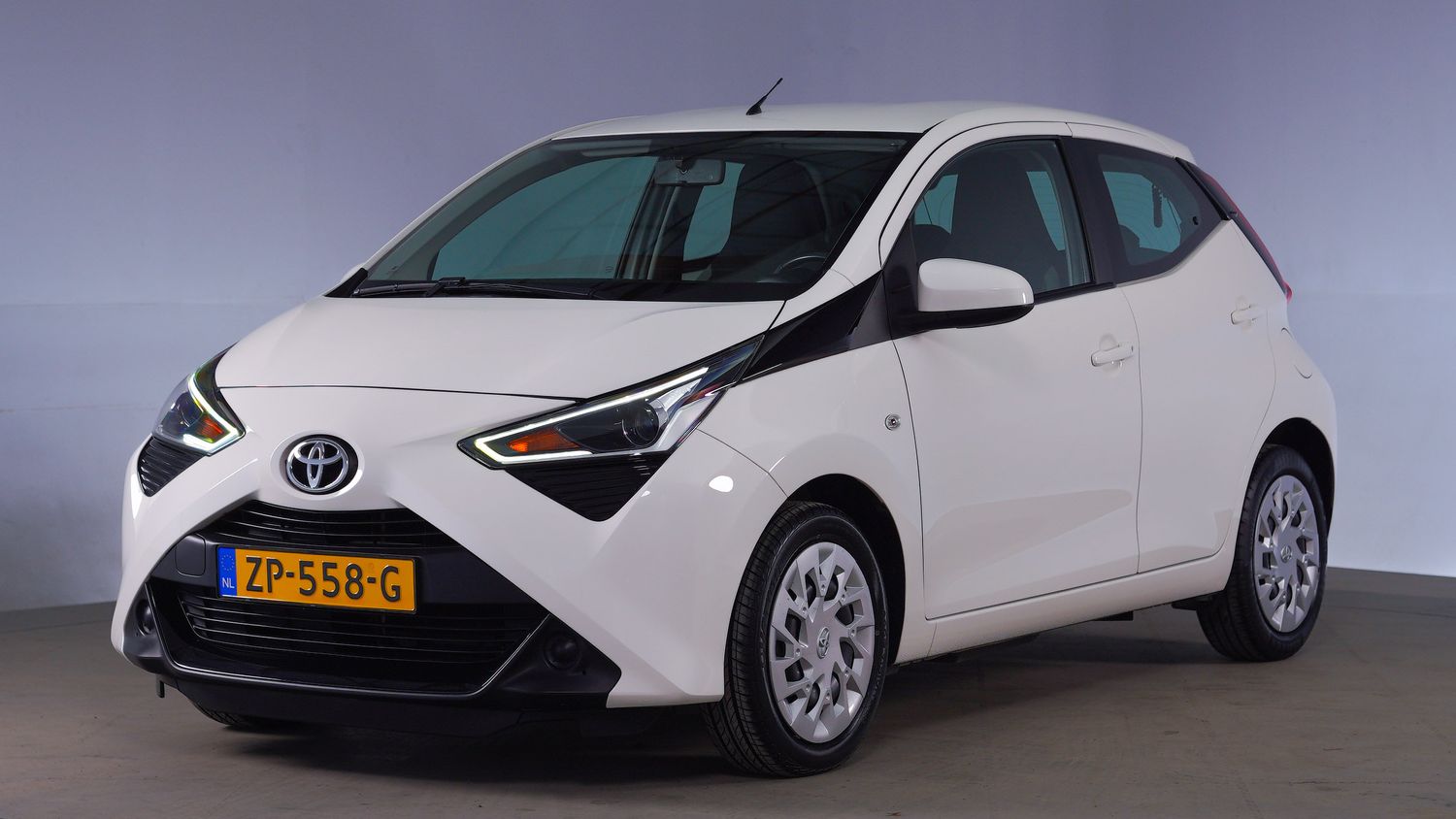 Toyota Aygo Hatchback 2019 ZP-558-G 1