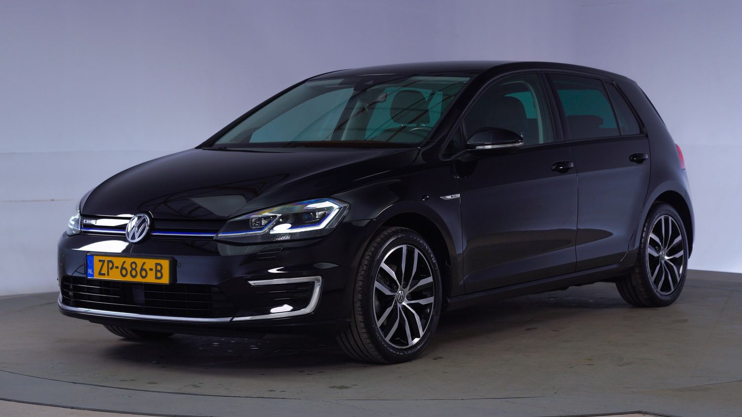 Volkswagen e-Golf Hatchback 2019 ZP-686-B 1