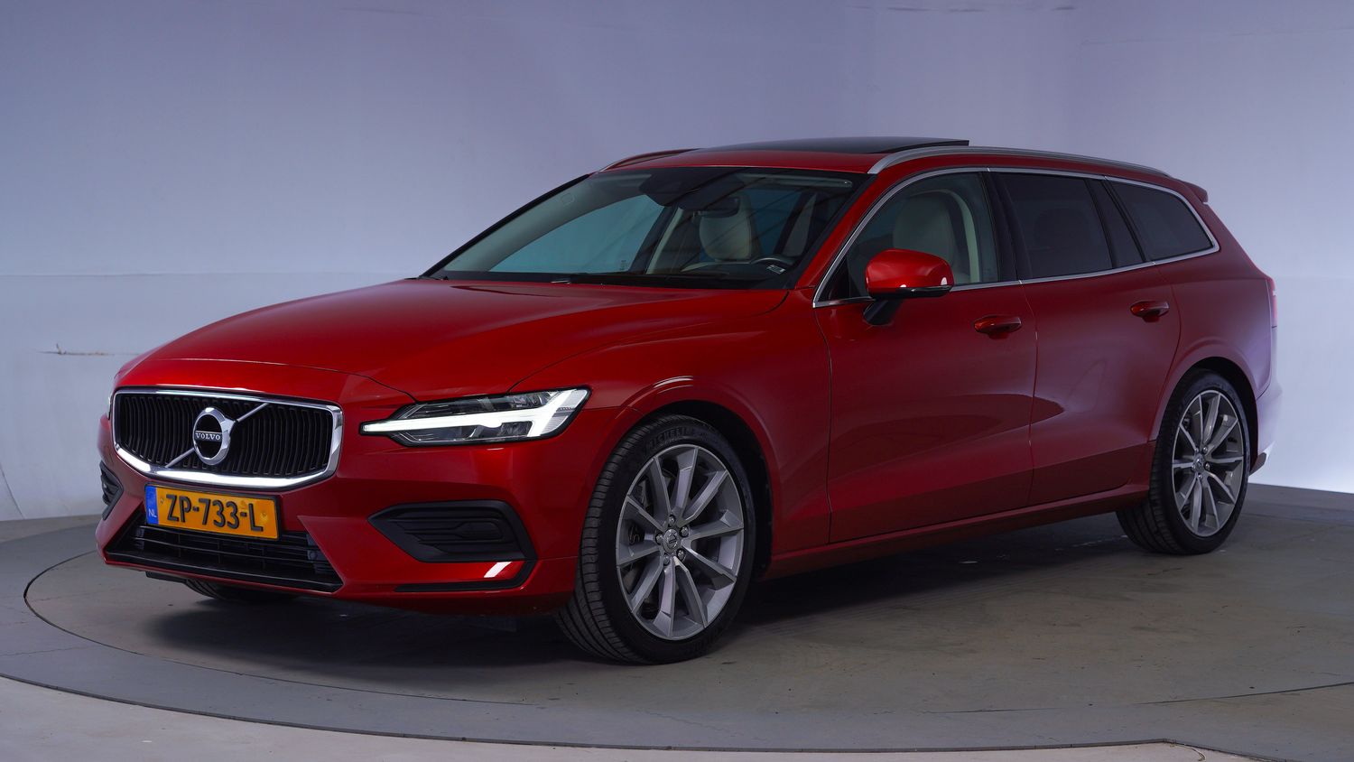 Volvo V60 Station 2019 ZP-733-L 1