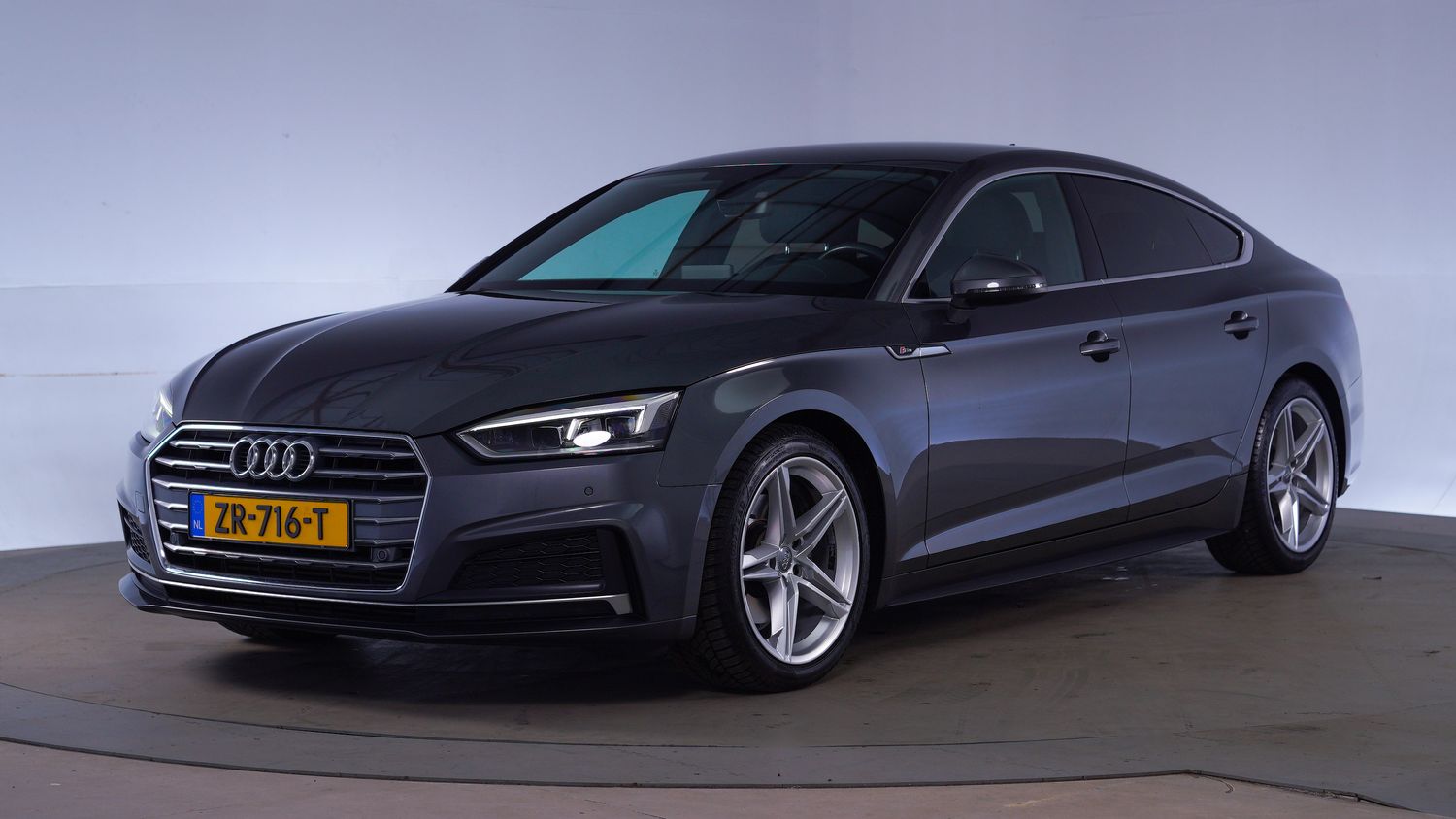 Audi A5 Hatchback 2019 ZR-716-T 1