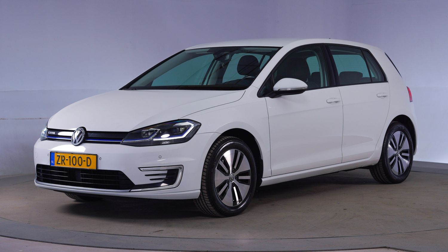 Volkswagen e-Golf Hatchback 2019 ZR-100-D 1