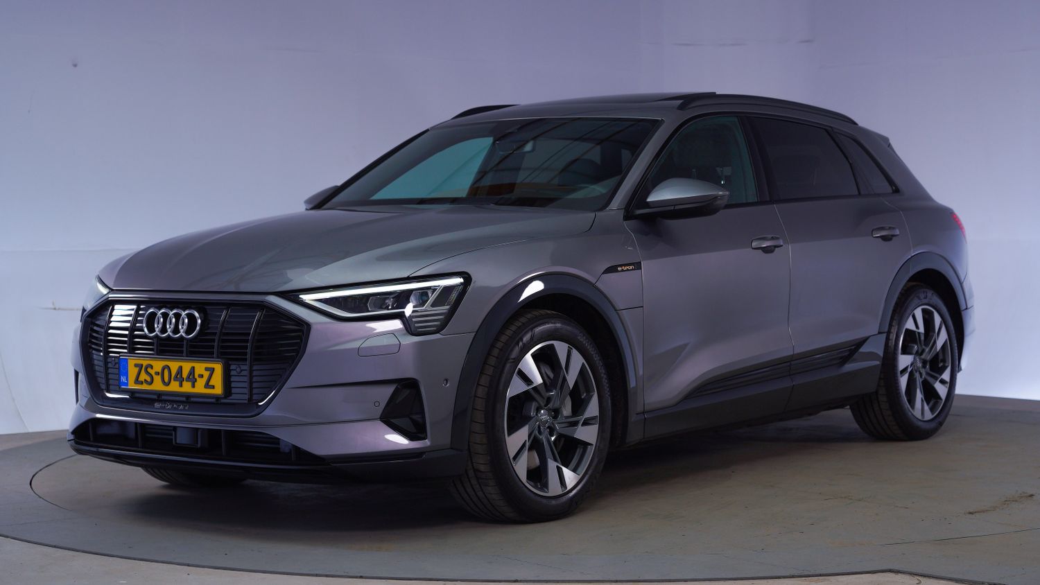 Audi E-Tron SUV / Terreinwagen 2019 ZS-044-Z 1