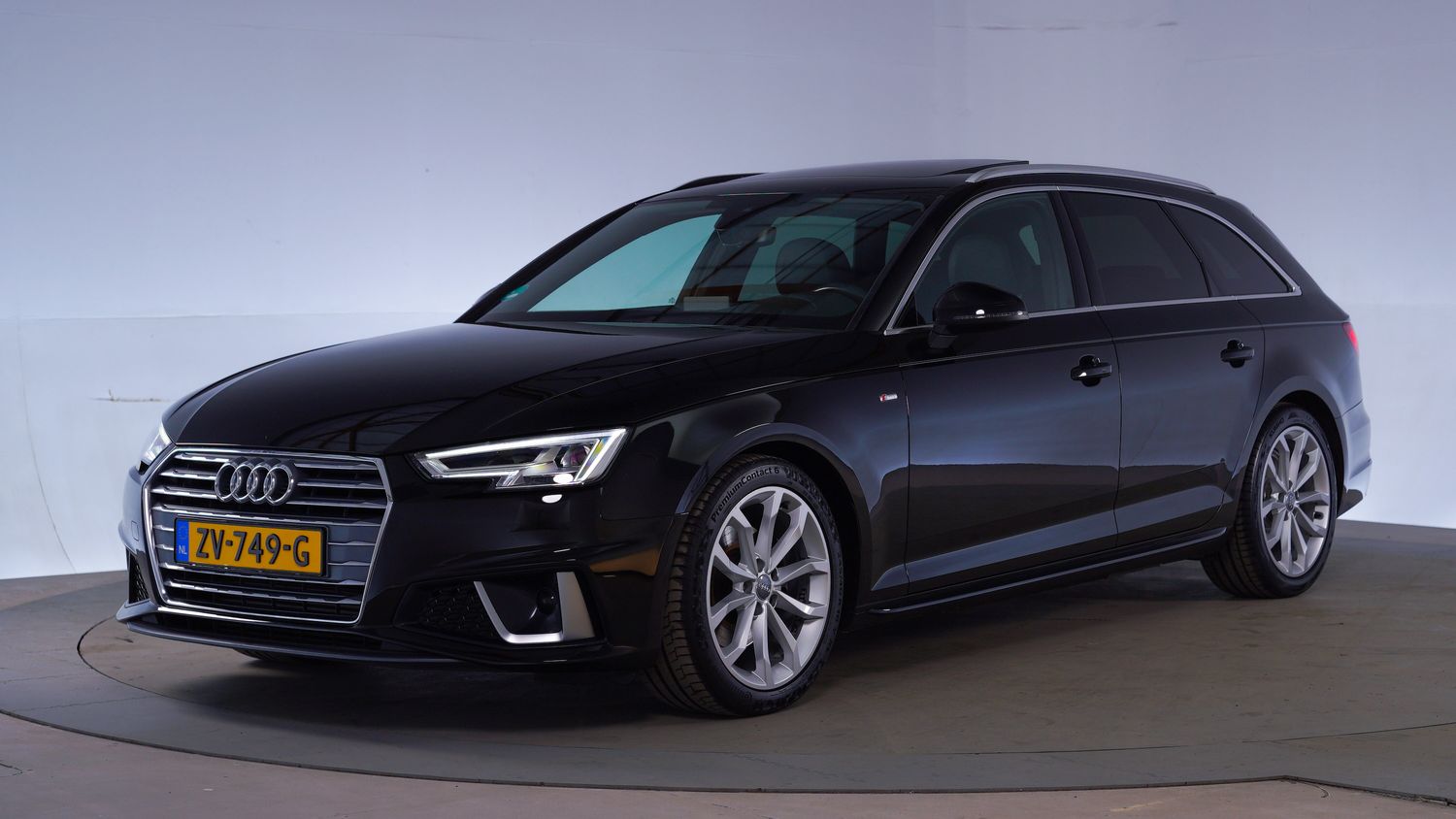 Audi A4 Station 2019 ZV-749-G 1