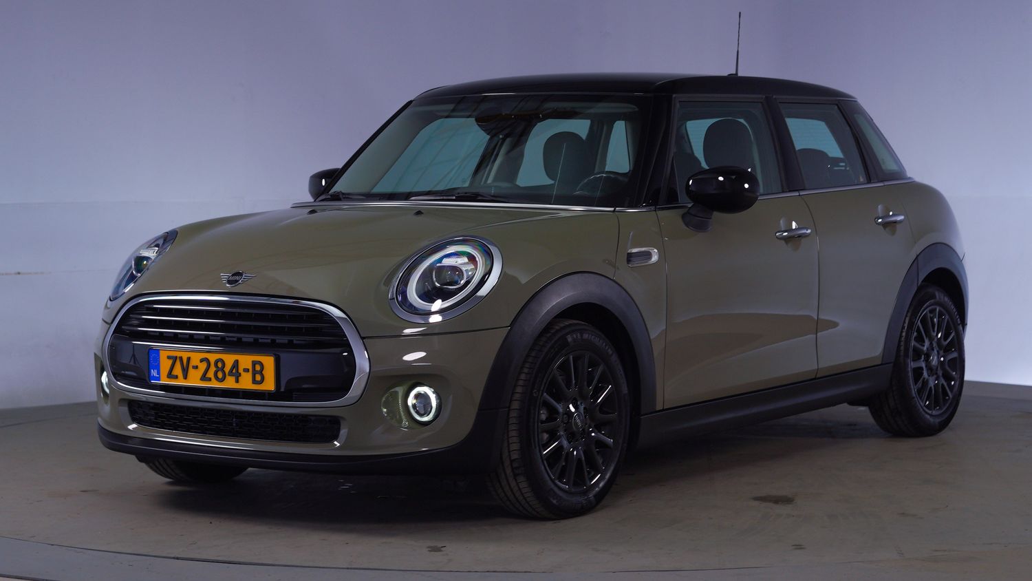 Mini Cooper Hatchback 2019 ZV-284-B 1